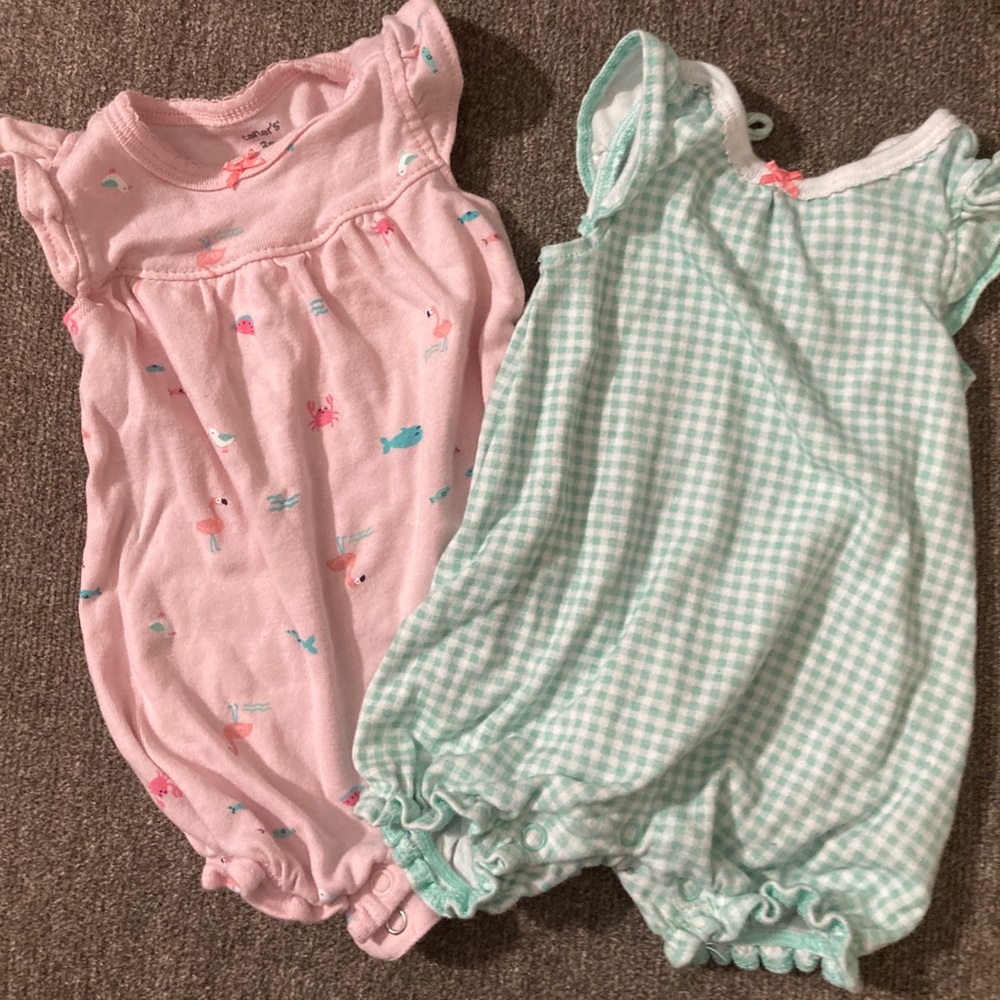 Ruffled baby legs!
